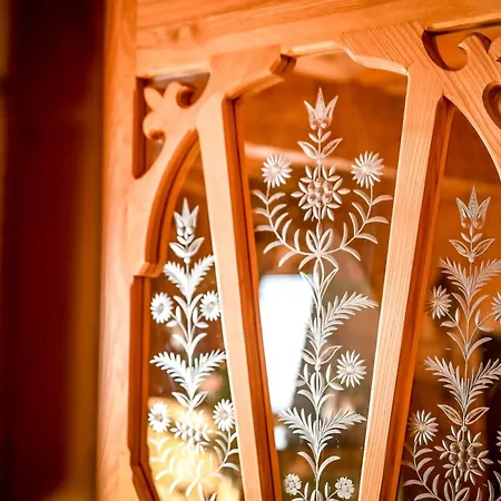 シャレー U Horarow