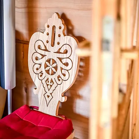 シャレー U Horarow