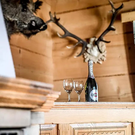 シャレー U Horarow Ciche