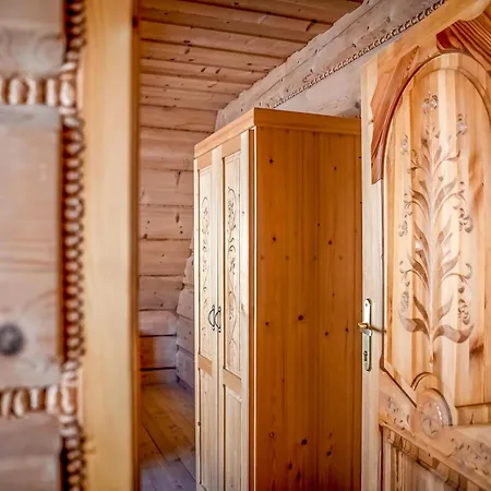 シャレー U Horarow Ciche