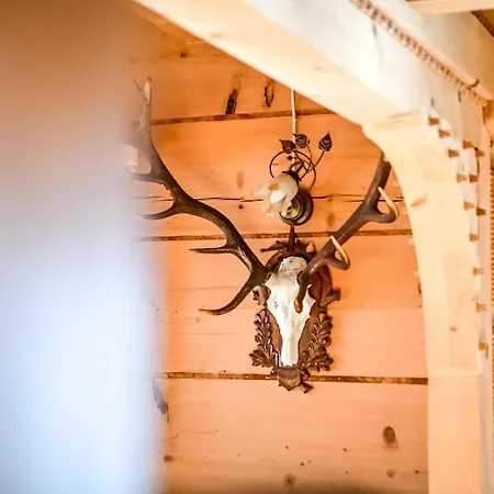 シャレー U Horarow