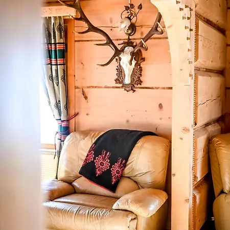 シャレー U Horarow Ciche